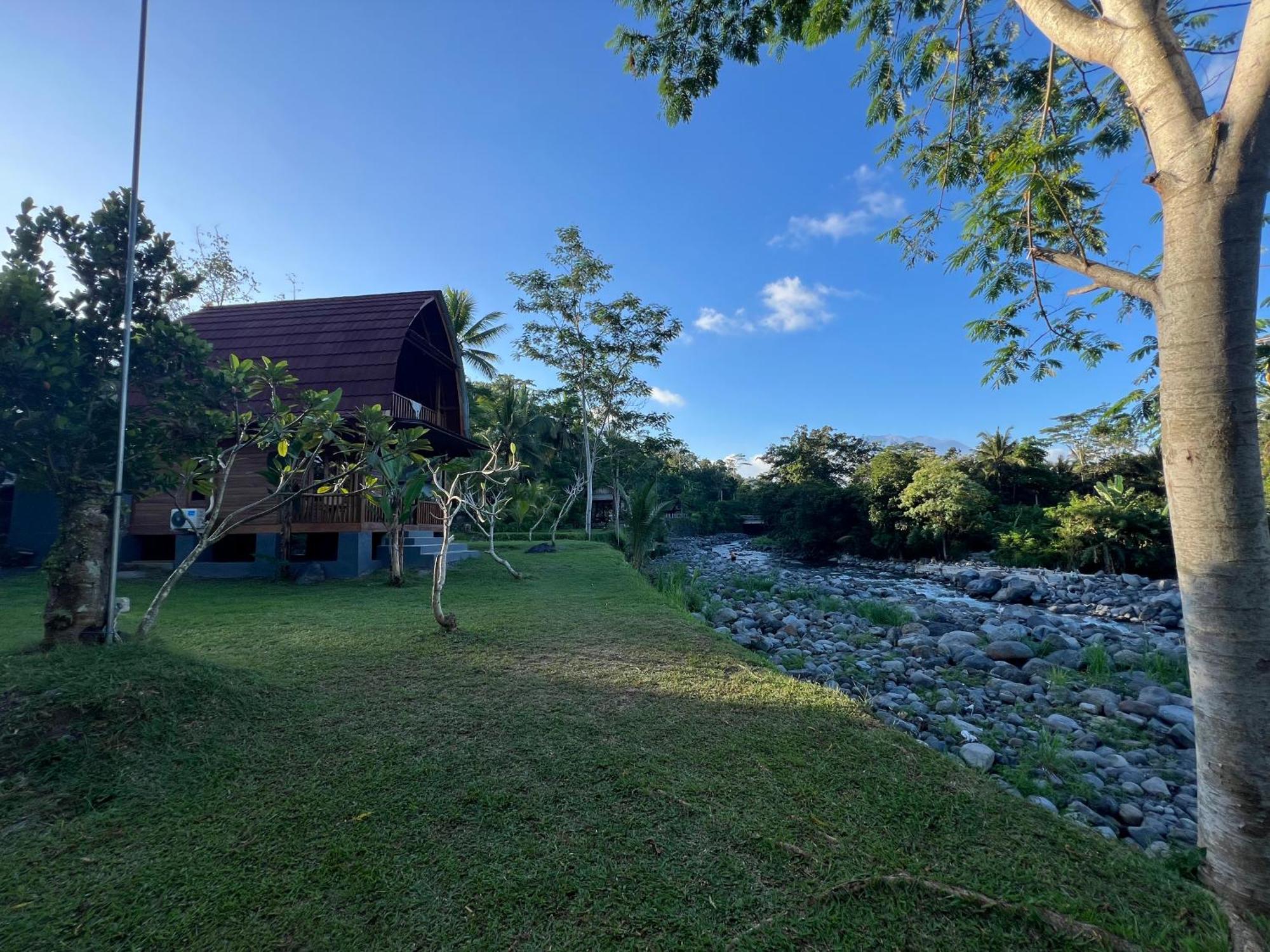 Villa Joglo Tepi Sungai Sidemen  Exterior foto