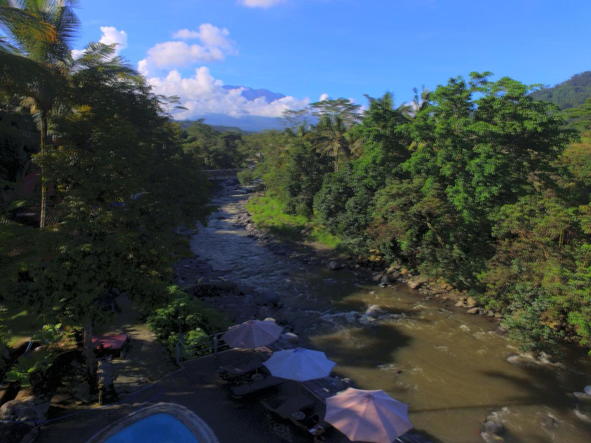 Villa Joglo Tepi Sungai Sidemen  Exterior foto